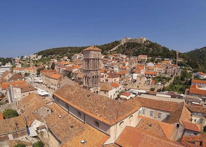 2 Bedroom Lovely In Hvar * Hvar Town