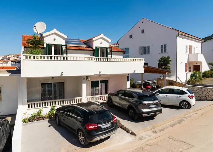 2 Bedroom Lovely In Hvar