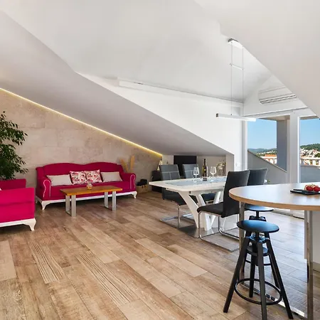 Daire 2 Bedroom Lovely In Hvar *