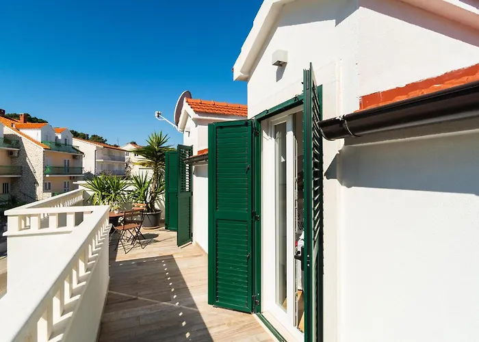 Apartamento 2 Bedroom Lovely In Hvar *