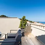 Apartment 2 Bedroom Lovely In Hvar