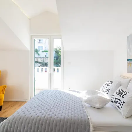 2 Bedroom Lovely In Hvar *