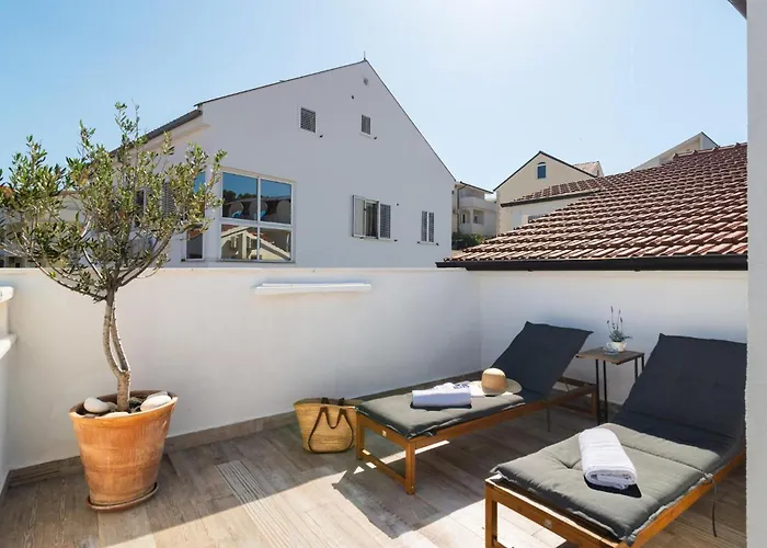 2 Bedroom Lovely In Hvar *